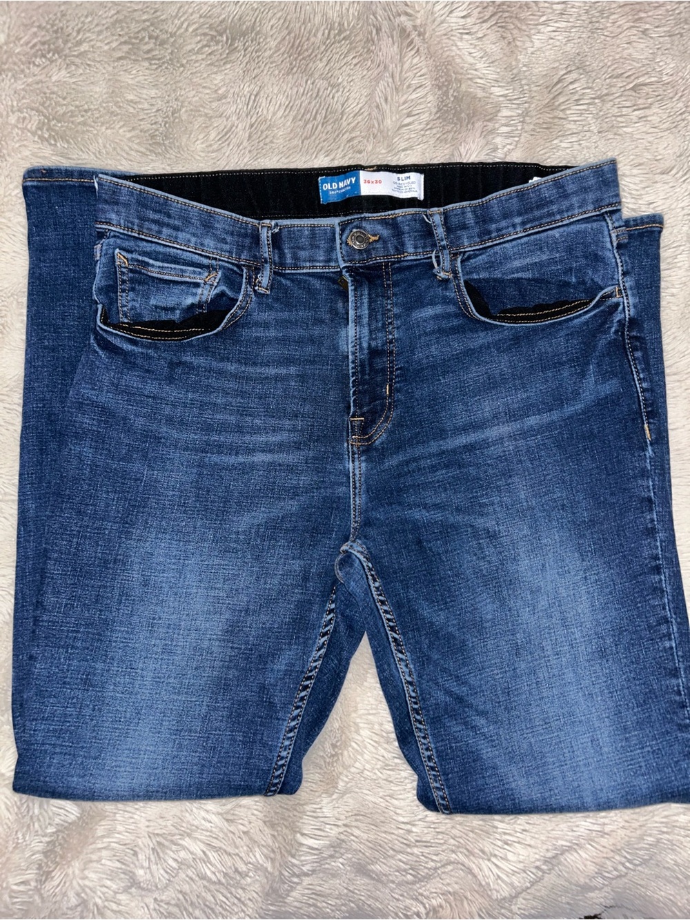 Old Navy Slim Men’s Jeans in Medium Blue Wash